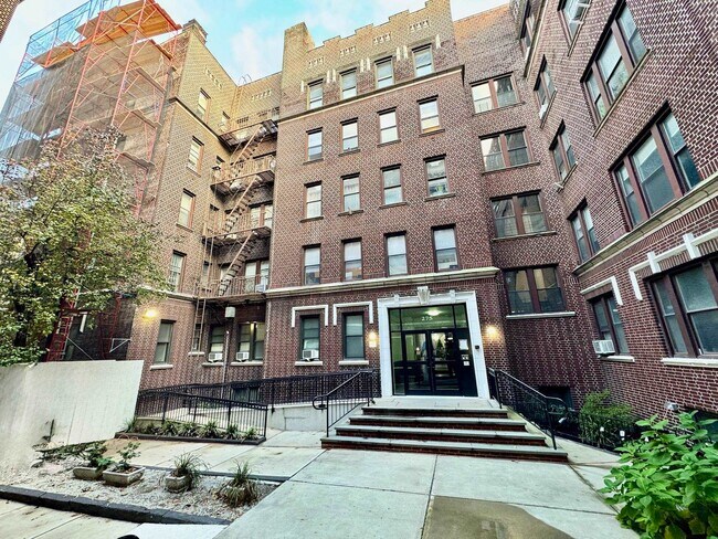 Building Photo - 275 Harrison Ave