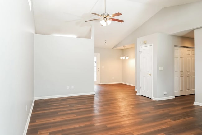 Building Photo - 140 Wayne Ave