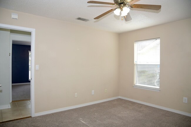 Building Photo - Cozy and Convenient Home in Niceville!