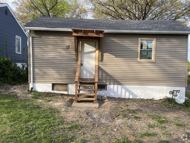 Building Photo - 7201 Albright Ave