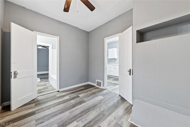 Building Photo - 3753 W 139th St