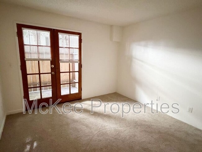 Building Photo - 3028 Juniper St