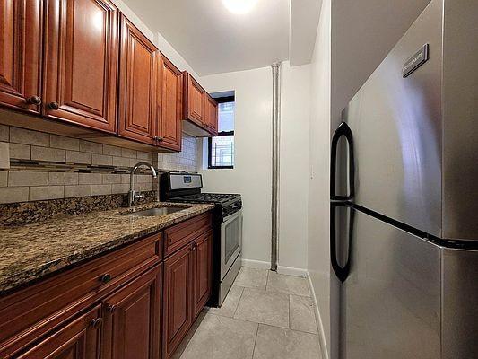 Primary Photo - 2 bedroom in BRONX NY 10465