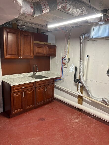 Building Photo - 601 Echo Rd