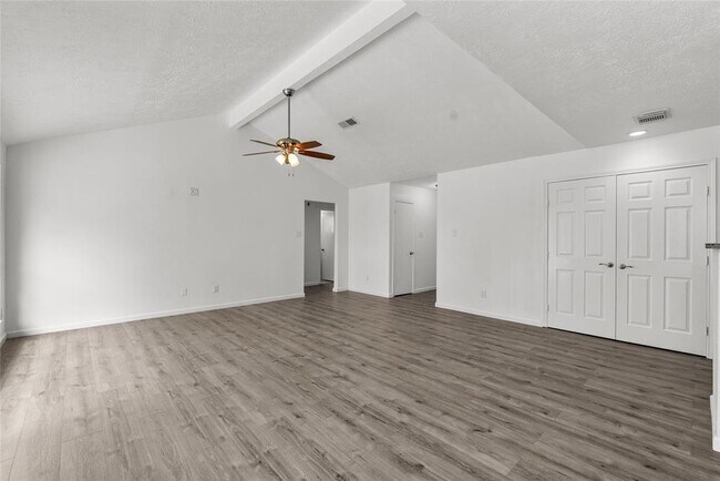 Building Photo - 2515 Northern Dr