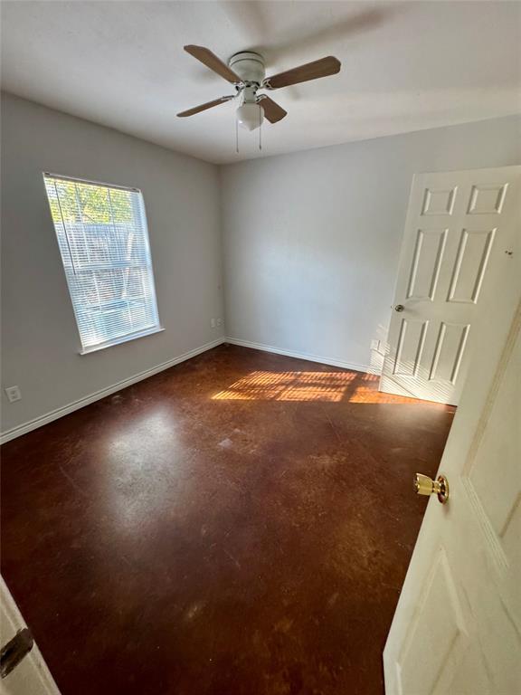 Building Photo - 709 San Saba St