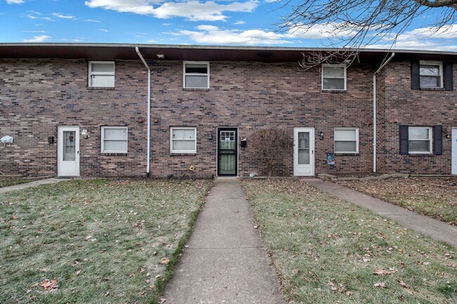 Building Photo - 1226 Woodbrook Cir W