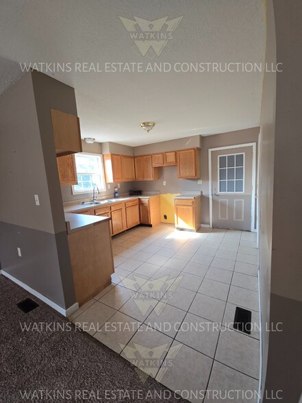 Kitchen - 308 E Jackson St