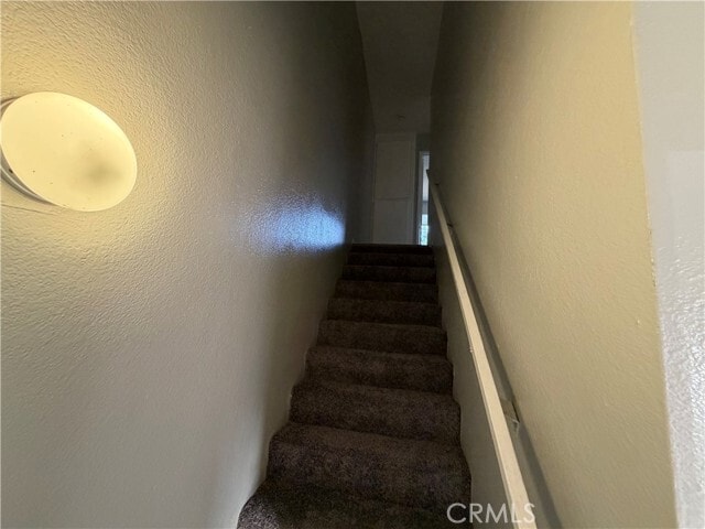 Building Photo - 369 N Eucalyptus Ave