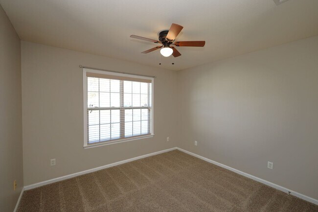 Building Photo - 1823 Hazel Dr