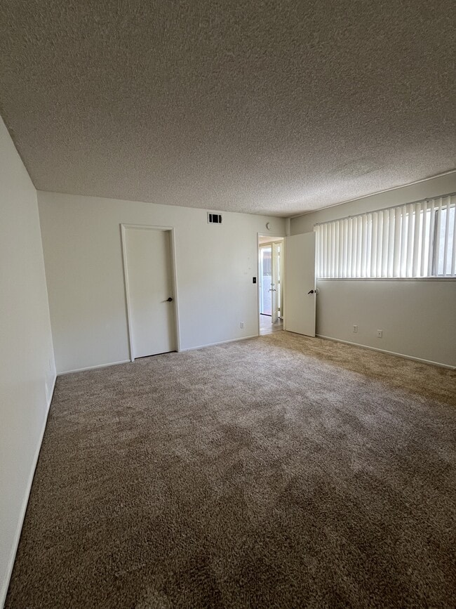 Building Photo - 528 Broderick Way