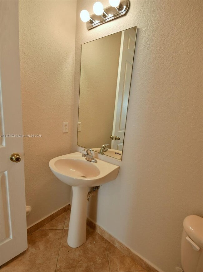 Building Photo - 8940 SW 228th Ln