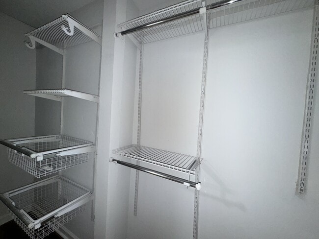 Building Photo - 510 Redwood Pl