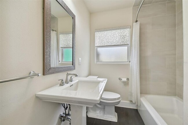 Building Photo - 340 Mehlenbacher Rd