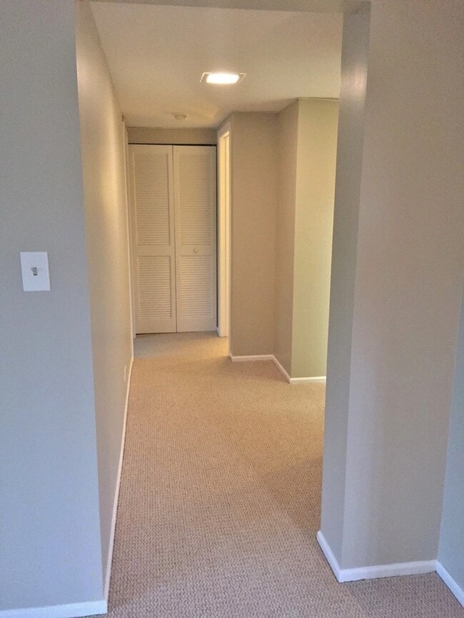 Building Photo - 1455 Shermer Rd