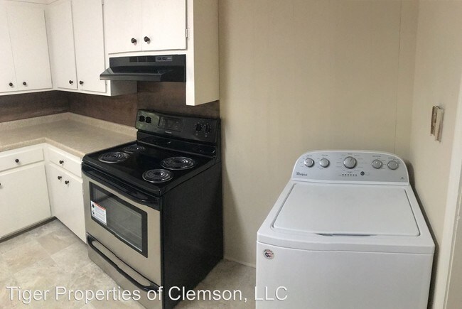 Building Photo - 218 Cochran Rd