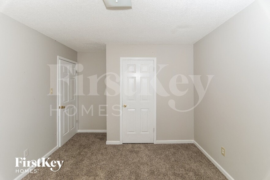 Building Photo - 3083 Dumbeath Rd