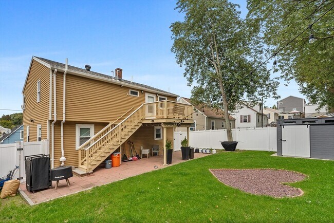 Building Photo - 316 Vane St
