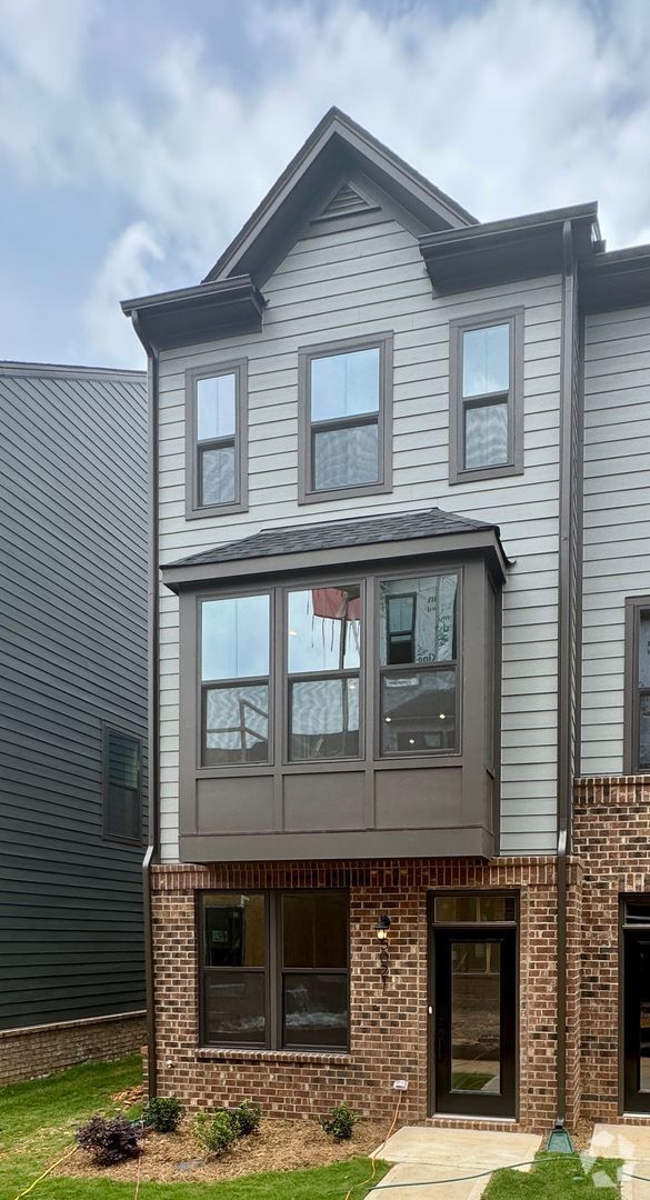 Building Photo - New Construction in Southend