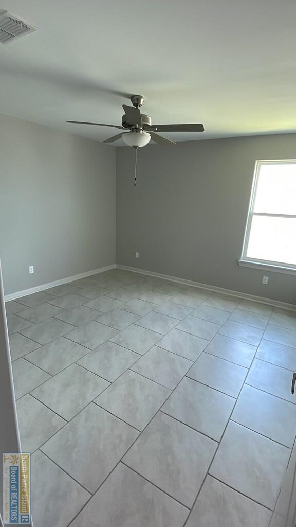 Building Photo - 2369 Grove Ln