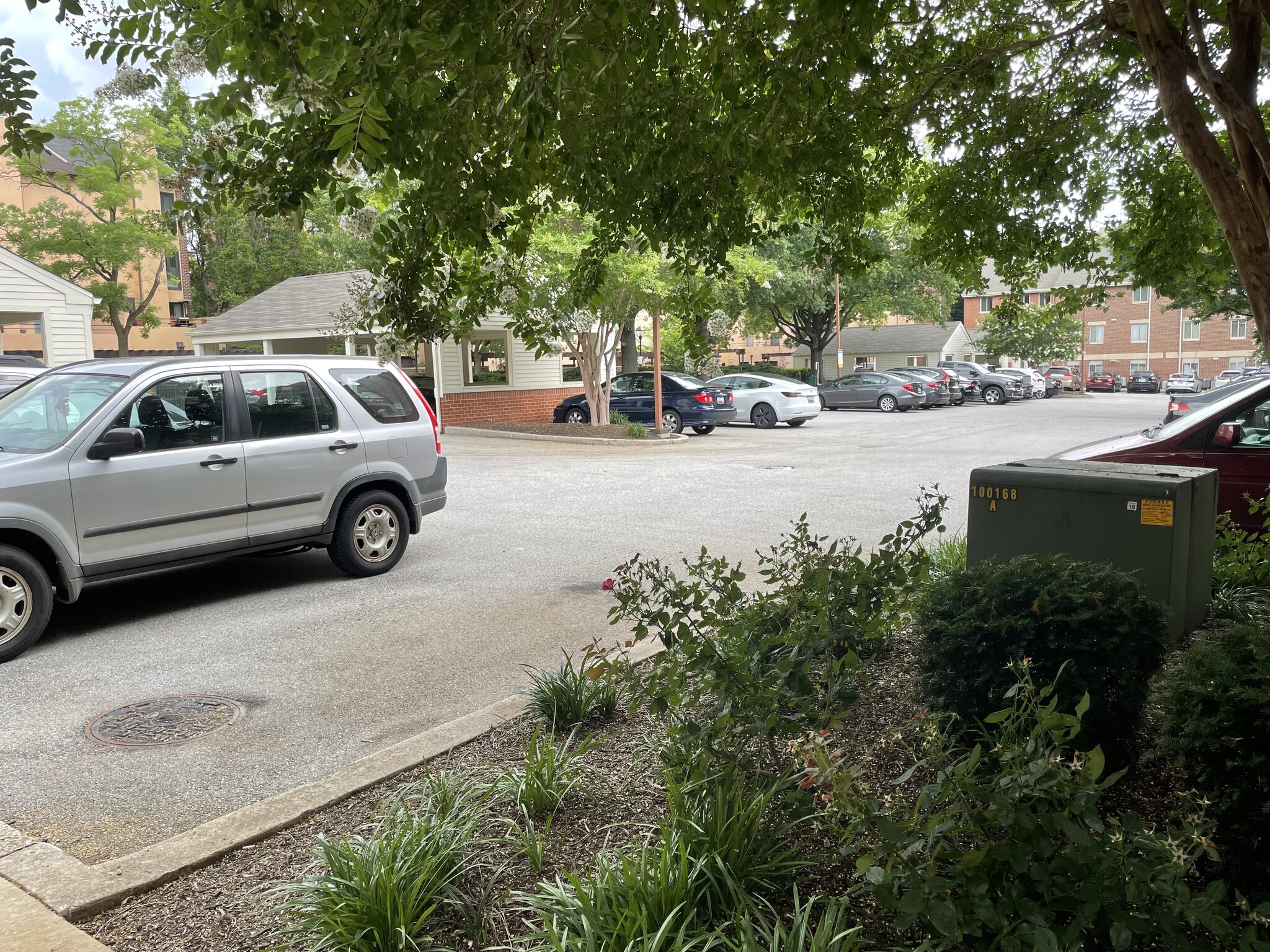 Gated parking lot - 10 W Hill St