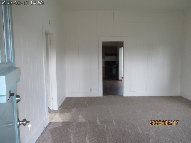 Building Photo - 330 SW Bryant St