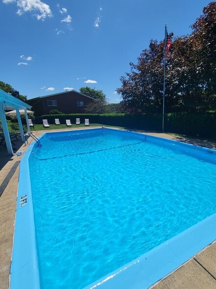 Interior Photo - White Oak Apartments