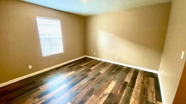 Building Photo - 3 Bed (+ bonus room) 2 Bath Home in Meridi...