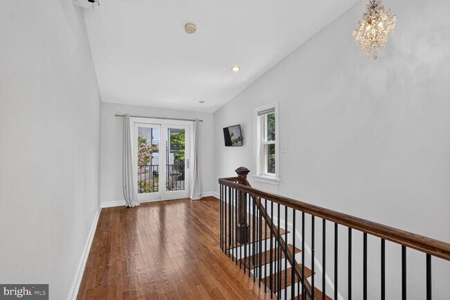 Building Photo - 1537 5th St NW
