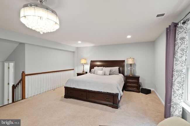 Building Photo - 10303 Bear Creek Dr