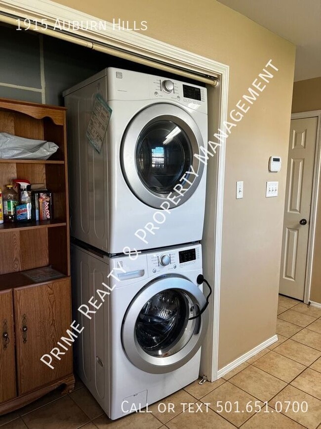 Building Photo - 1915 Auburn Hills Dr