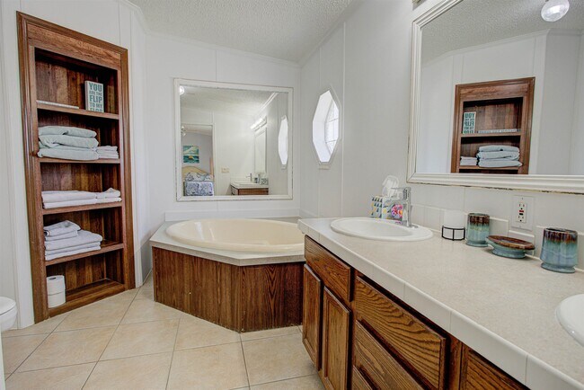 Building Photo - 6347 Salado Rd