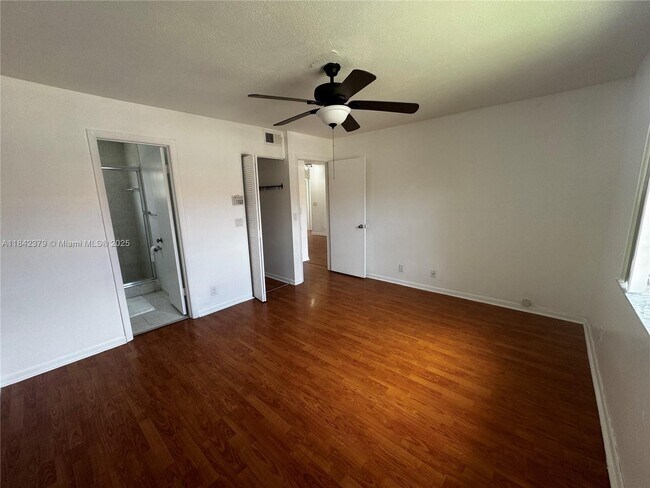 Building Photo - 334 SW 86th Ave