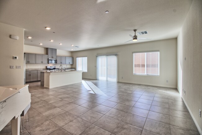 Kitchen Living room - 7231 Alabaster Peak St