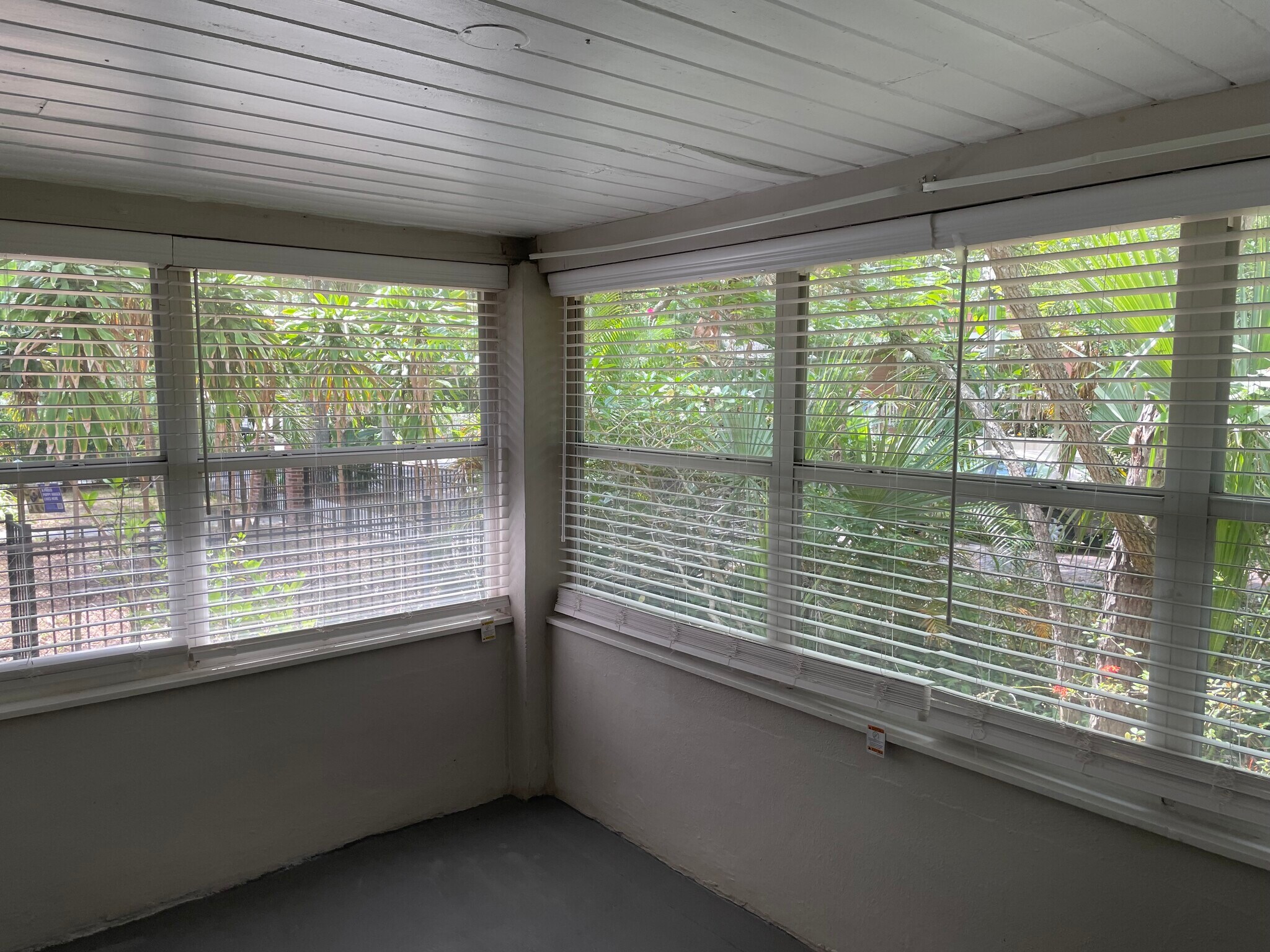 Building Photo - 873 10th Ave S