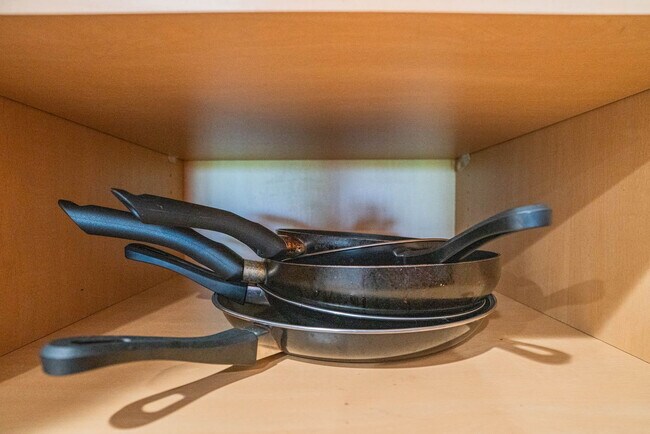 Building Photo - 1275 E University Dr