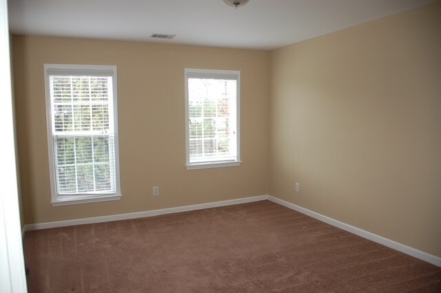 Building Photo - 4051 Orchard Rd