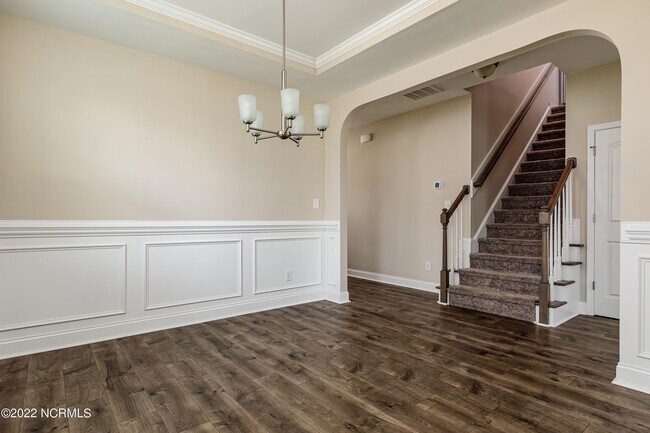 Building Photo - 290 Brentmoor Dr