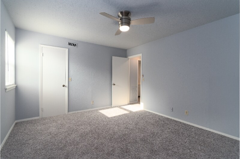 Building Photo - 507 N Davis Ave
