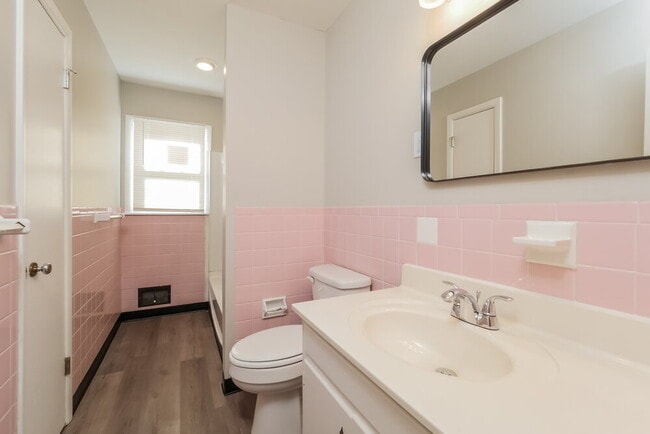 Building Photo - 1202 Baltimore St