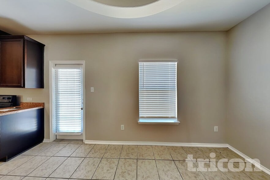 Building Photo - 3846 Bogie Way