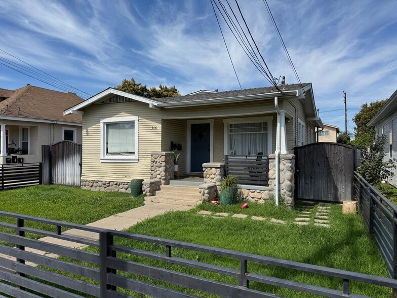 Front of property (unit is in back) - 346 -348 1/2 W Sepulveda Street