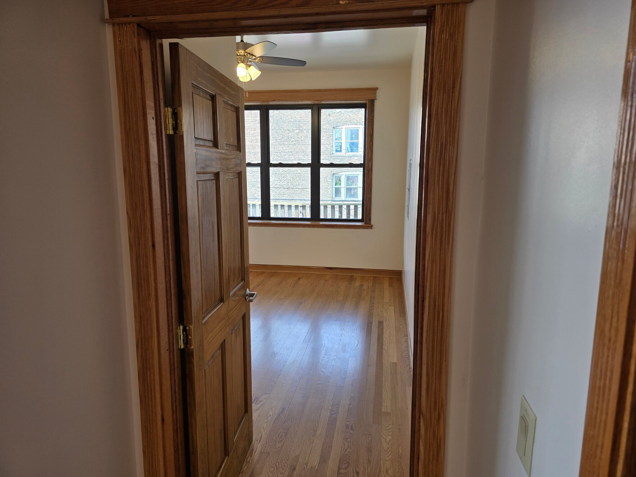 Entry to master bedroom - 1204 N Kedzie Ave