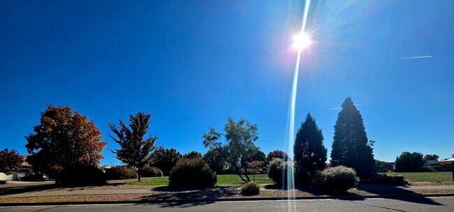 Building Photo - 3-Bedroom, 2-Bathroom Home in Desirable Fa...