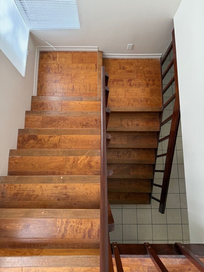 Building Photo - Charming 3-Bedroom, 2-Bathroom Home in the...