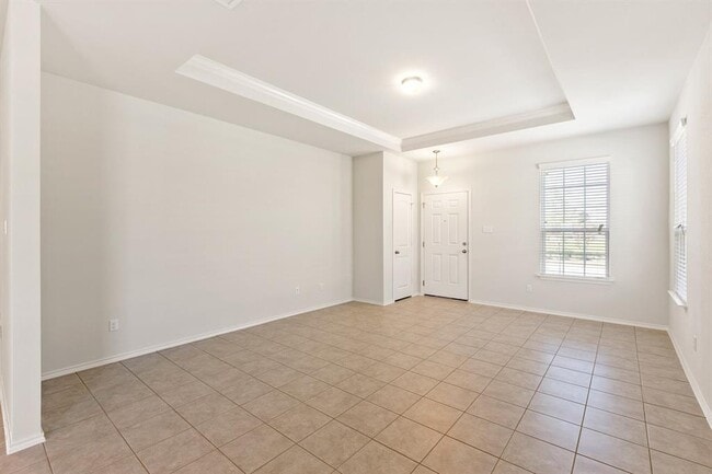 Building Photo - 500 Martha Dr