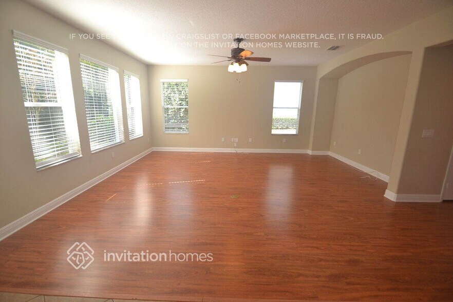 Building Photo - 6625 Thornton Palms Dr