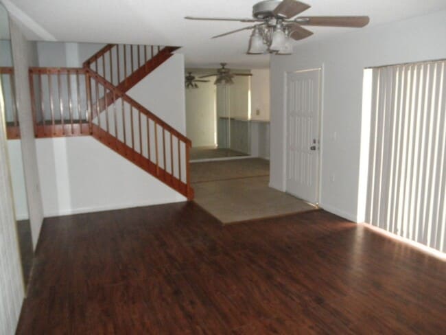 Building Photo - Village of Sandalwood Lakes