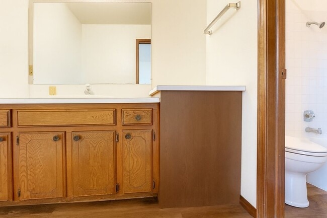 Building Photo - 8109 NW Gray Warr Ave