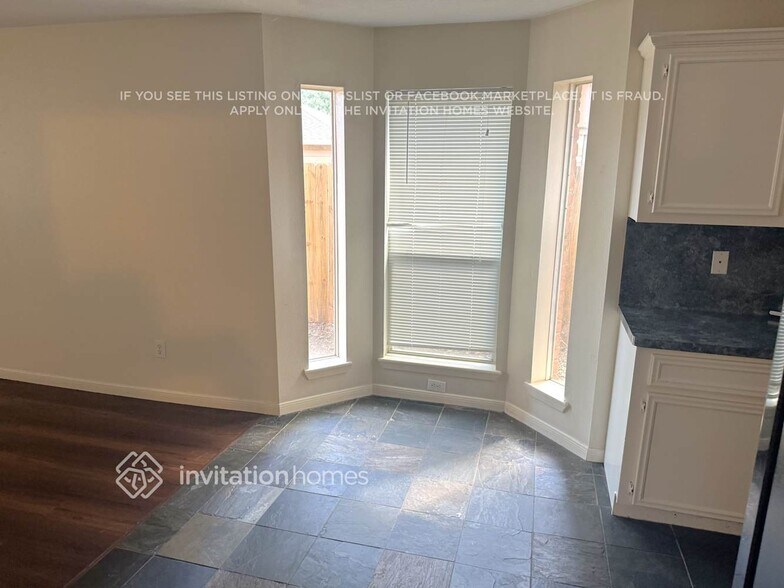 Building Photo - 6902 Fawn River Dr
